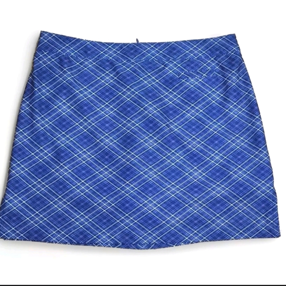 Tommy Armour Dri-Lock golf skort Size 8 Colors navy light blue and white plaid